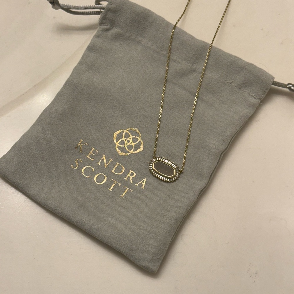 Kendra Scott Gold Pendant Necklace